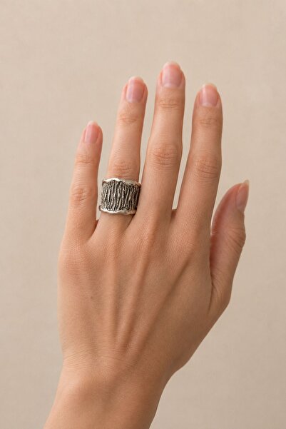 Clandestino Vintage Textured Ring Silver Color