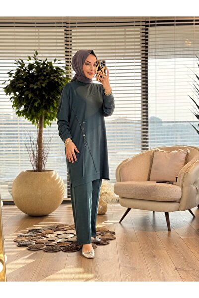 Taşpınar 9894 بدلة مطرزة ومزينة بالأحجار الزمردية