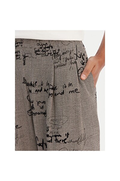 Desigual Pantaloni de damă din material textil 26SWPW39 Maro