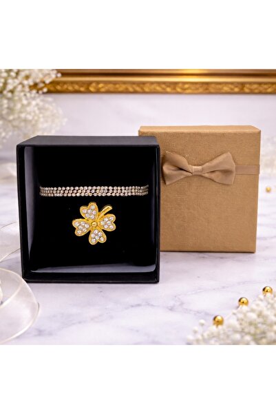 velve Set Martisor bratara cu cristale si brosa trifoi auriu cu pietre stralu...