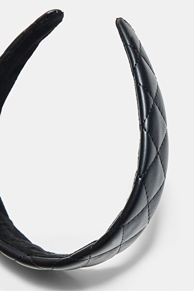 Stradivarius Dikiş detaylı sert taç