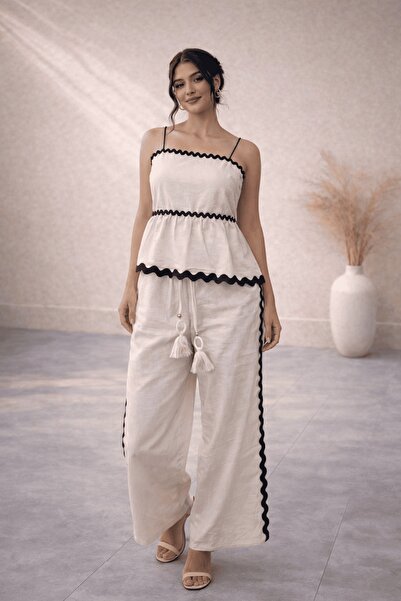 2TRENDY Women's Beige Wide-Leg Pants with Ripple Details