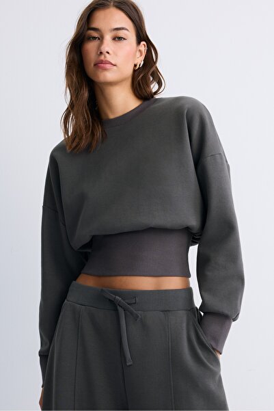 Stradivarius Cropped sweatshirt with wide waistband