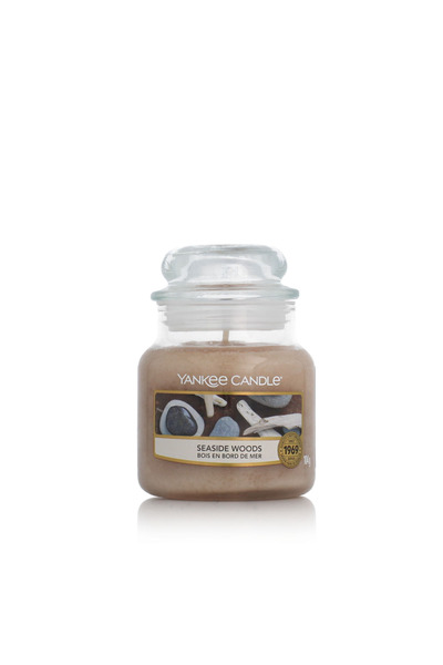 Yankee Candle Classic Small Jar Candles – Seaside Woods scented candle, 104 g
