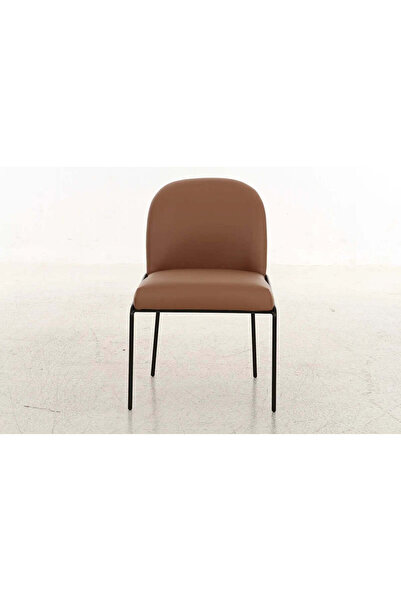 Roots Furniture كرسي طعام بني اللون من البولي يوريثان بتصميم عصري