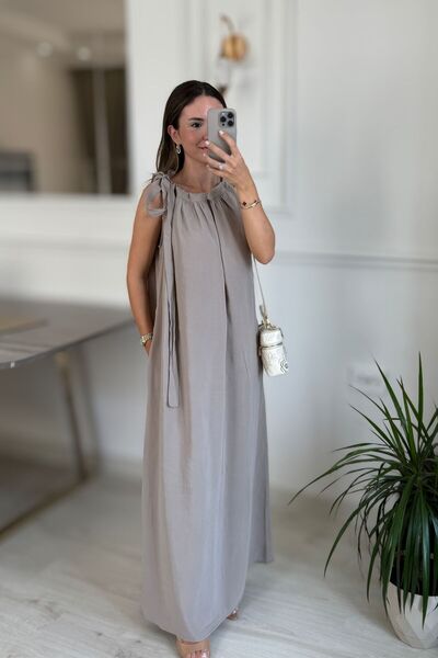 Sena Ceran Butik OMUZDAN BAĞLAMALI HALTER YAKA ELBİSE
