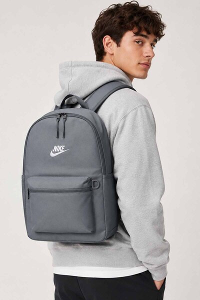 Nike Unisex Gri Sırt ve Okul Çantası Çantası Günlük Okul Spor Seyahat Çantası...