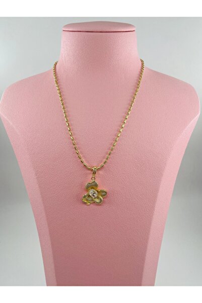 Bozhi Romantic Necklace with Clover Detail, Sparkling Style, Meaningful Gift ...