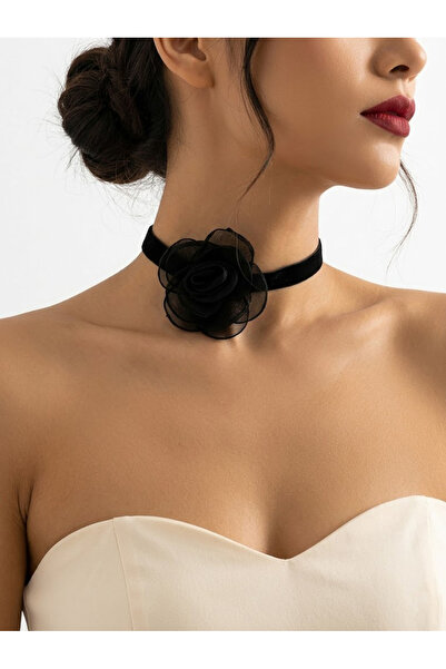Take Two By Styli Velvet Flower Choker Necklace