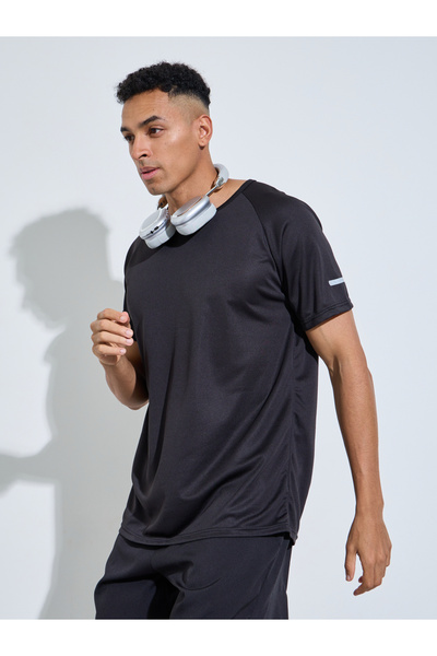 Styli Black Solid Raglan Sleeve Running T-Shirt
