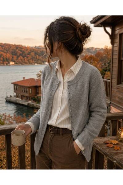 Puella Women's Gray Metal Buttoned Crew Neck Knitwear Cardigan