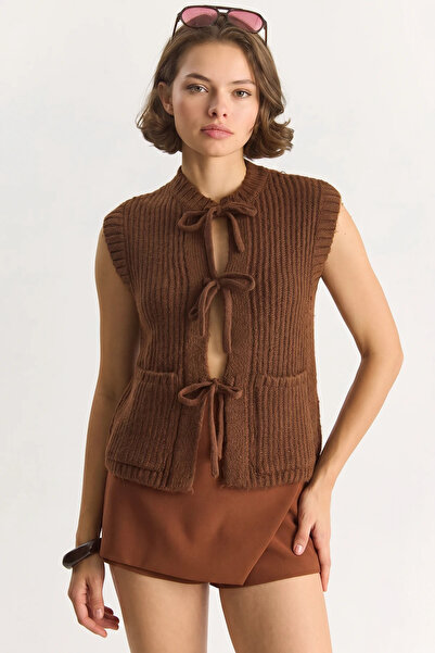 Efnaz style Women's Front Tie Pocket Detailed Knitwear Brown Vest
