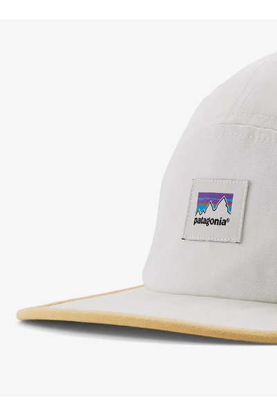 Patagonia Șapcă de baseball cu imprimeu grafic Maclure Hat - shop sticker/alb...