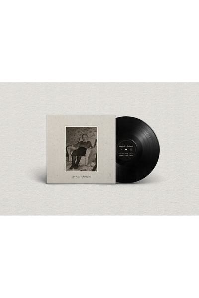 NO BRAND ++ LATARNIK Marianna LP