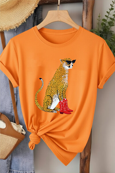 l'eivor Leopard Printed Cotton Women's T-Shirt with Boots