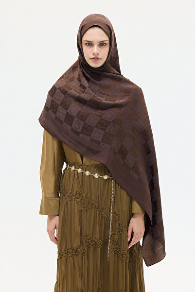 cs camellia scarf Наия Жакардов шал с монограмен десен - Кафяв