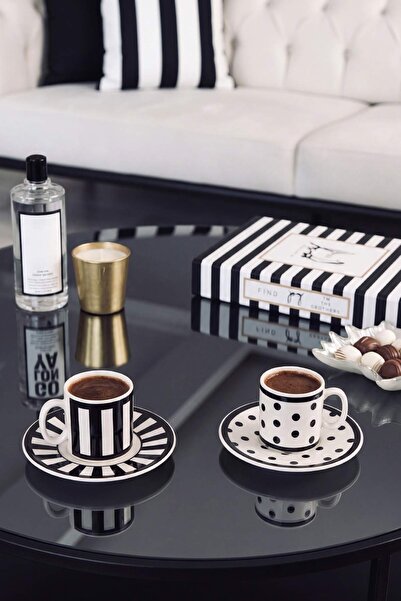 TRENDYOLMİLLA HOME 2-teiliges Porzellan-Kaffeetassenset in Schwarz & Weiß TPH...