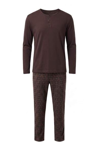Trendyol Collection طقم بيجامة محبوك منقوش بياقة بأزرار عادية باللون البني TM...