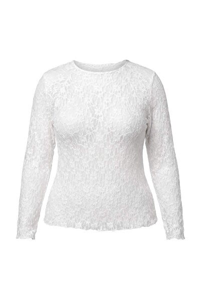 Trendyol Curve Ecru Black Lace Knitted Plus Size Blouse Tbbaw26Af00122