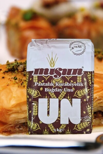 MİS UN 5 Kg Buğday Unu & 1kg Hutoğlu Mısır Unu Hediye