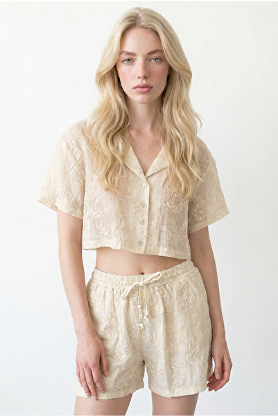 Quzu Embossed Embroidered Crop Shirt Cream