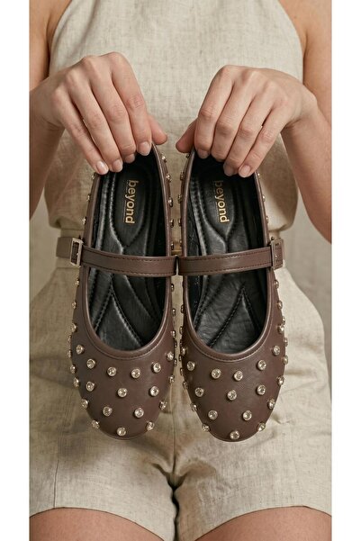 Beyond Women's Brown Disco Stone Buckle Leather Ballerinas 1cm Byndsk400