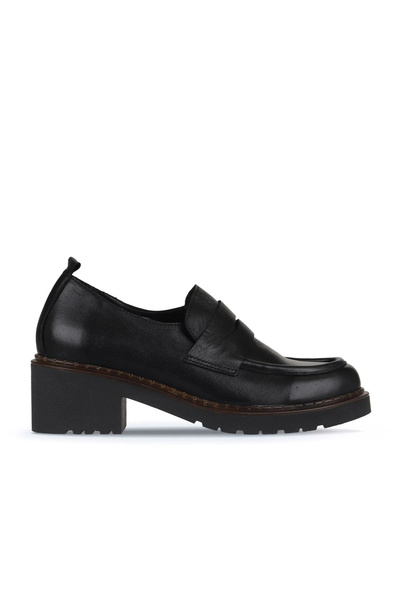 Bueno Shoes Μαύρα δερμάτινα γυναικεία παπούτσια με τακούνι 01wz4404