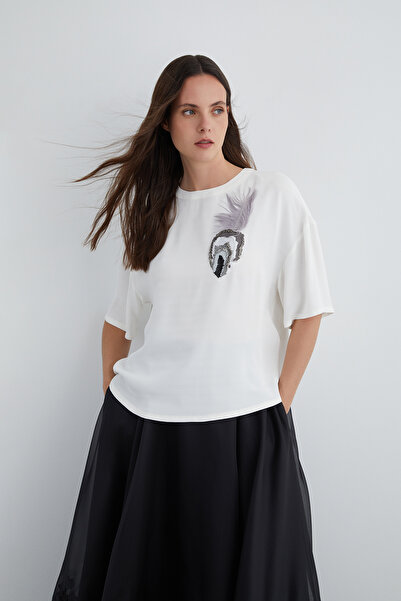 GİZİA Tüylü Nakış Detaylı Basic T-shirt