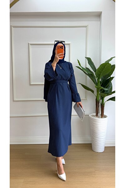 Nisa Nalbantoğlu Striped Belted Hijab Dress