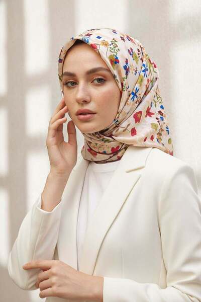 Vissona %100 Twill İpek Çıtır Çiçek Desenli Krem - Bordo Renkli 90x90 Eşarp D...