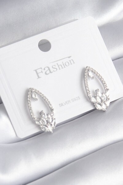 Inure Jewelry أقراط نسائية من النحاس الفضي اللون بحجر الزركون