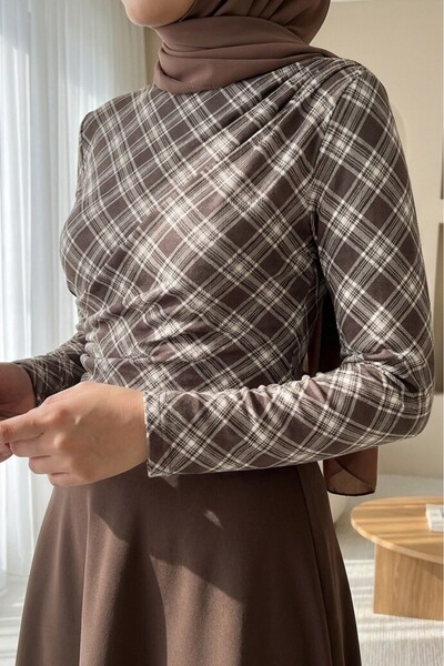 Modamorfo Plaid Patterned Blouse with Gathered Sides -Brown