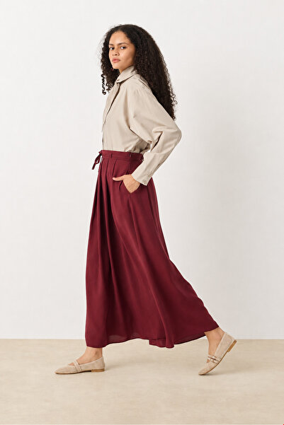 QANU Ivera Skirt Burgundy