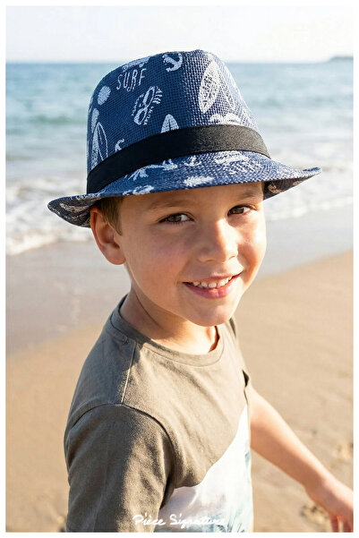 PIECE SIGNATURE Michael Jackson Model, a Lined D Patterned Children's Hat (Ag...