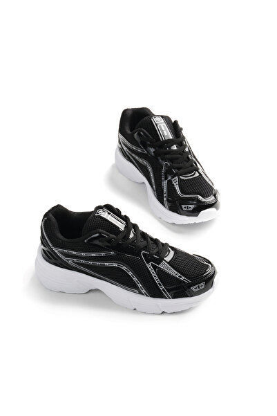 Tonny Black Women's Black Patent Leather Thermo Sole Comfortable Lace-Up Sneaker