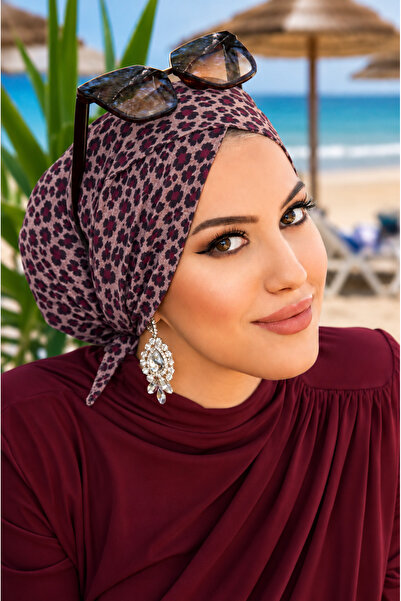 Aişe tesettür Bordo Leopar Desen Çapraz Bone