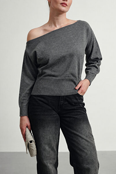 Gülce moda Women's Slim Mercerized Asymmetrical Cut Boat Neck Knitwear Sweater