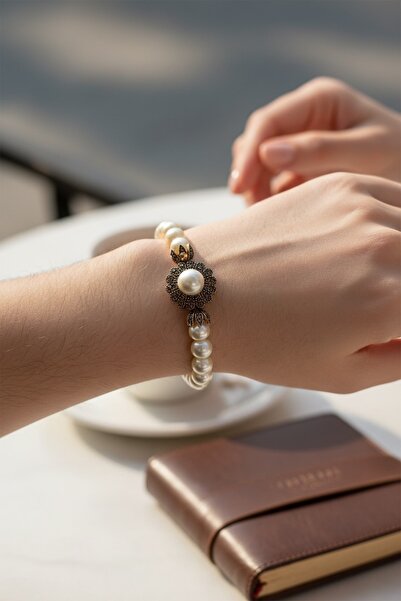 FAYRA ACCESSORIES Kristal Taşlı Papatya Figür İnci Bileklik