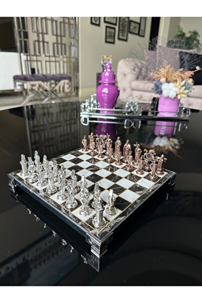 POLO BLUE Mini Osmanlı & Bizans Demir Döküm Figürlü Dekoratif Satranç Takımı – 20x20 cm Mermer Desenli Tabla