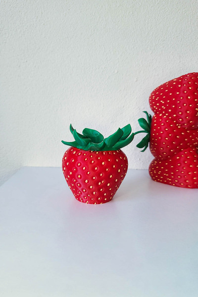 Alvina Atölye Design Strawberry Toothpick Holder - Hand-Painted Decorative Object for Tables - Bioplastic