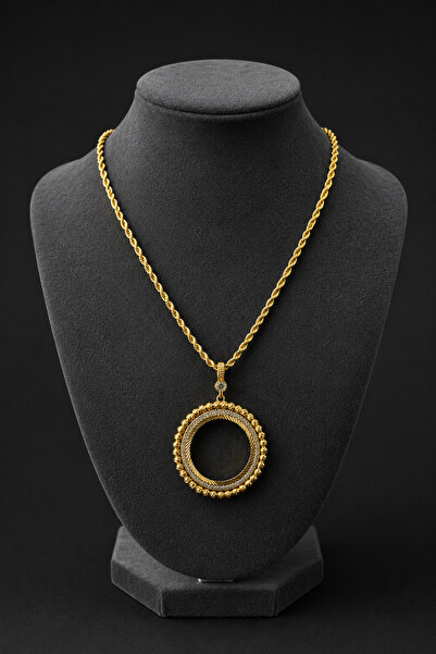 Enum Company Women'S, Gift-Giving Dorika Detailed Full Gold Framed Necklace -...