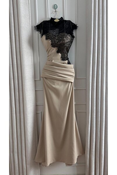 DRGY Aseel's dress
