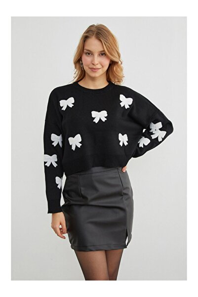 LC Waikiki Nevavm Ribbon Embroidered Oval Collar Oversize Knitwear Sweater