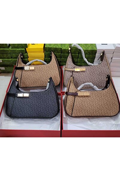 Generic Elegant Women's Bag with a Modern and Luxurious Design in Black.