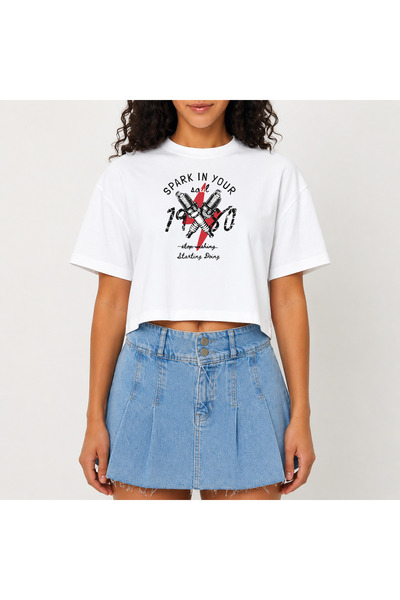 URBANTRENDSTORE Crop T-shirt με λευκό σχέδιο, άνετη εφαρμογή, ακατέργαστη κοπ...