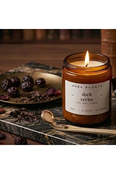ARÉA Scents Dark Cerise - Black cherry & almond & vanilla scented candle