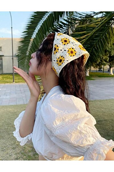 Anelli Sunflower Pattern Knitted Bandana
