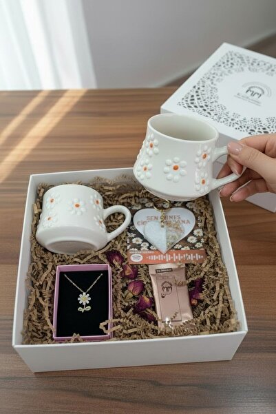 Le Manolia Accessories kararmaz çelik papatya kolye ve papatya kupa ve türk k...