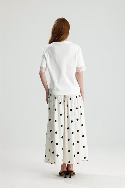 ROSE ARYA White Sleeveless Tshirt with Lace Detail