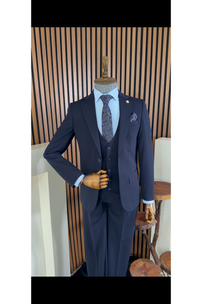 The Tailor Classics Men's 3-Piece Suit - Men's Jacket Pants Vest